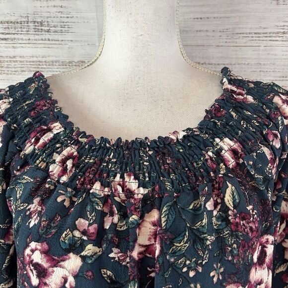 Spirit of Grace Dress size Small Black Berry Floral Teal Stretch Smocked Knee - Picture 4 of 11